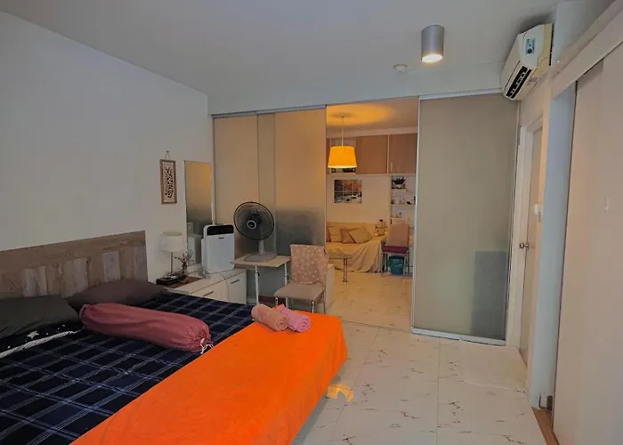 Modern With Full Amenities Apartment *